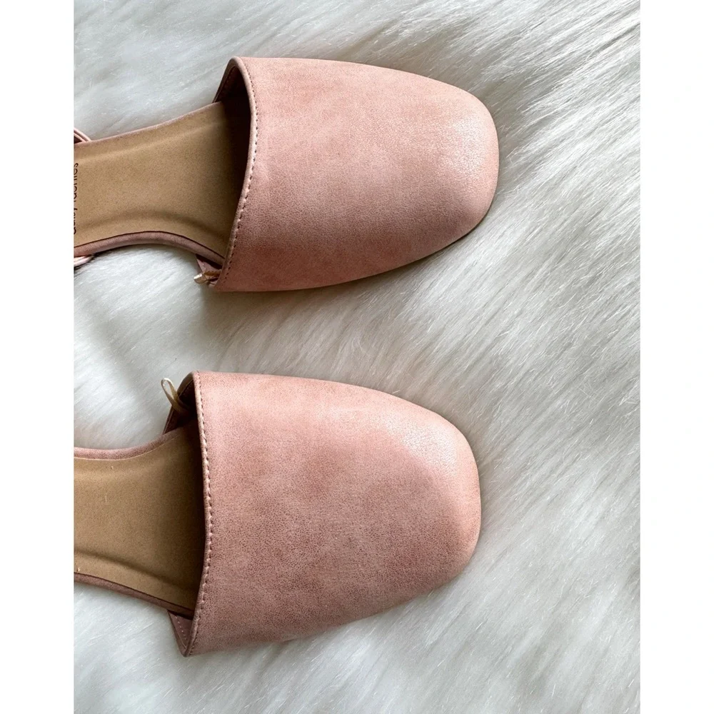 NEVER USED, Daisy Fuentes, ankle strap flats - Picture 2 of 7